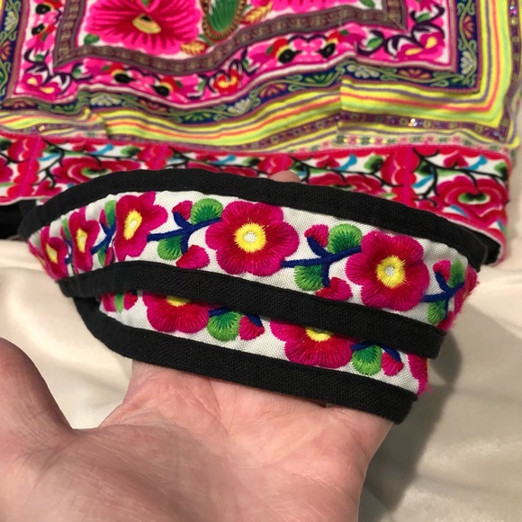 Multi-Colored Thread-Designed Bag - Picture 6 of 14